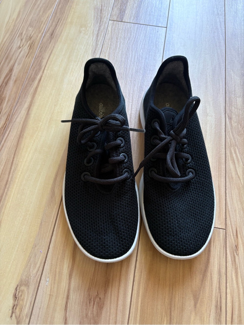 Allbirds Women's Tree Runners - Jet Black (White Sole) - NWB